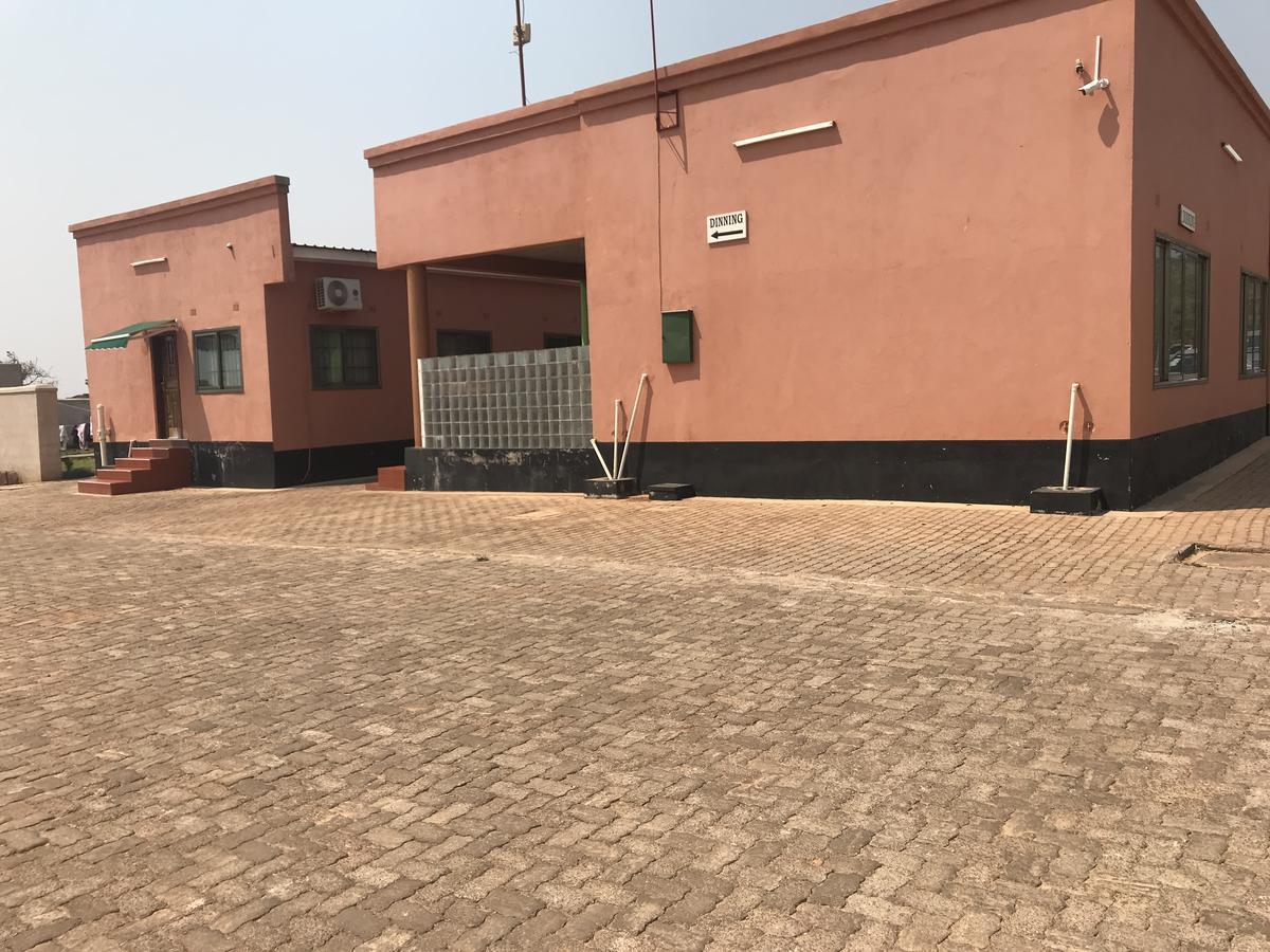 Northern Rock Hotel Mpika Exterior photo